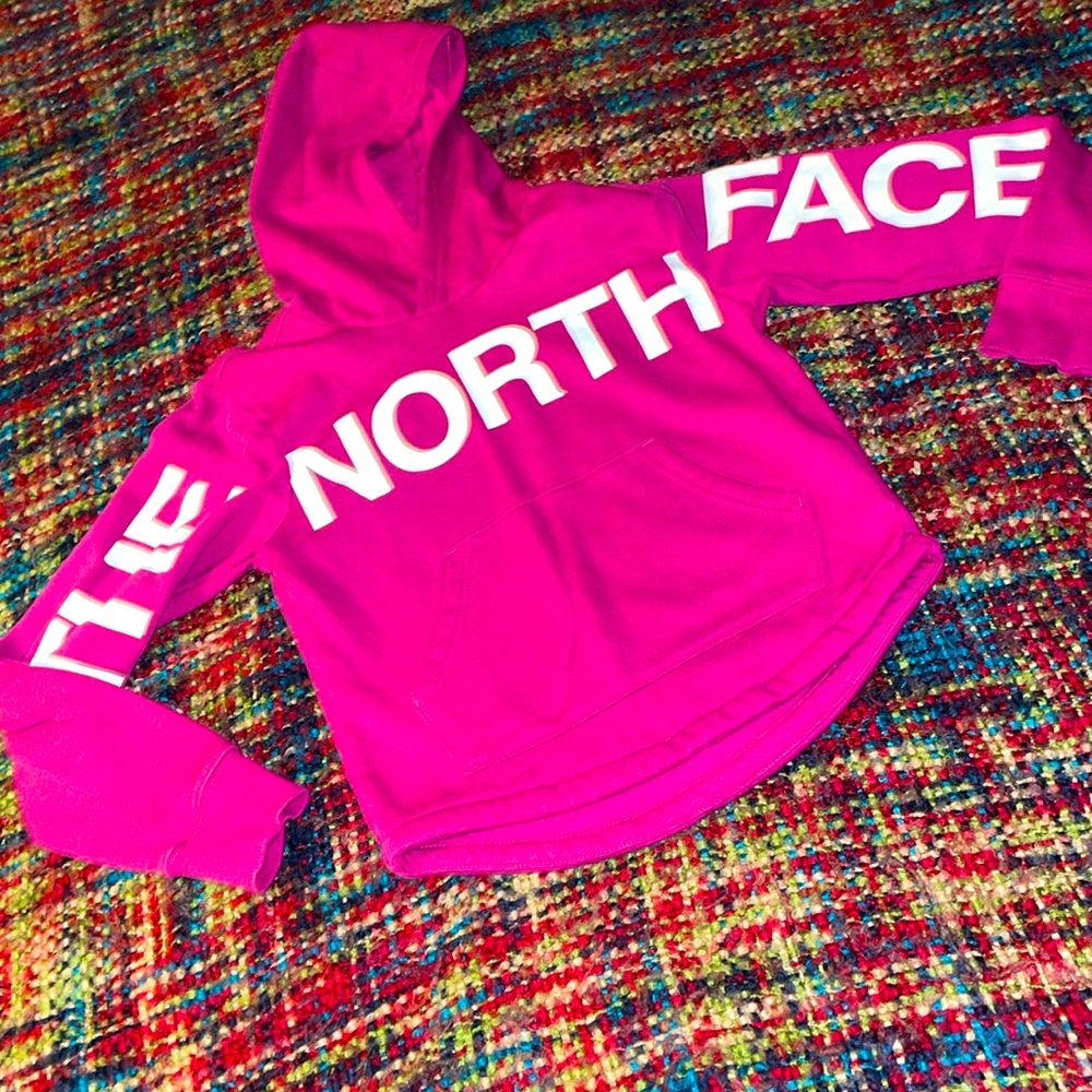 Girl’s The North face hoodie! Size- medium!